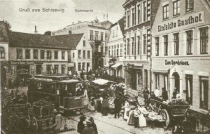 Straßenbahn auf dem Kornmarkt